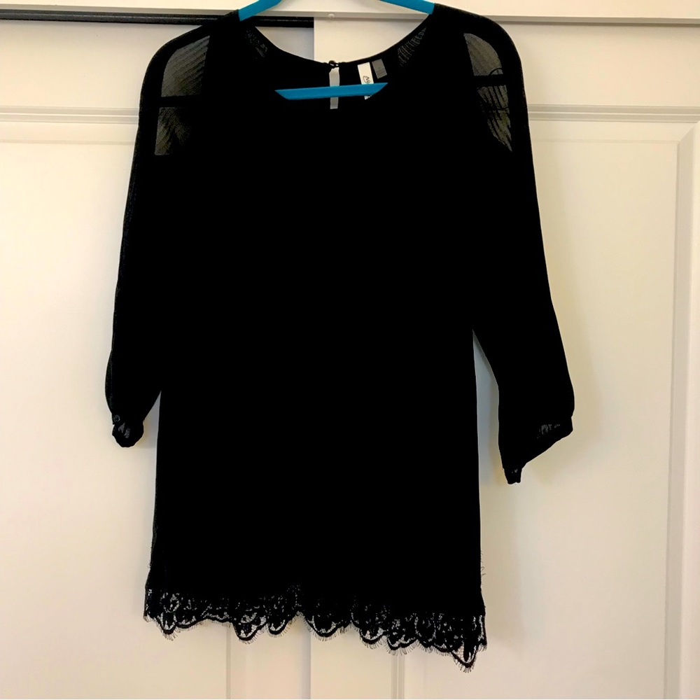 Black cold shoulder M NY Collection Blouse. Preloved. Excellent Condition!